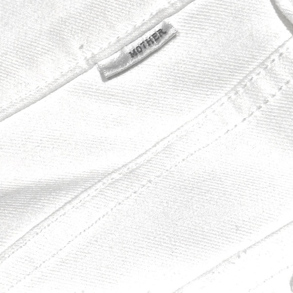 👖🤍 MOTHER Cha Cha Fray Jeans White High-Rise Flare Fray Hem | Sz 24 #preppyvibes - Picture 6 of 6